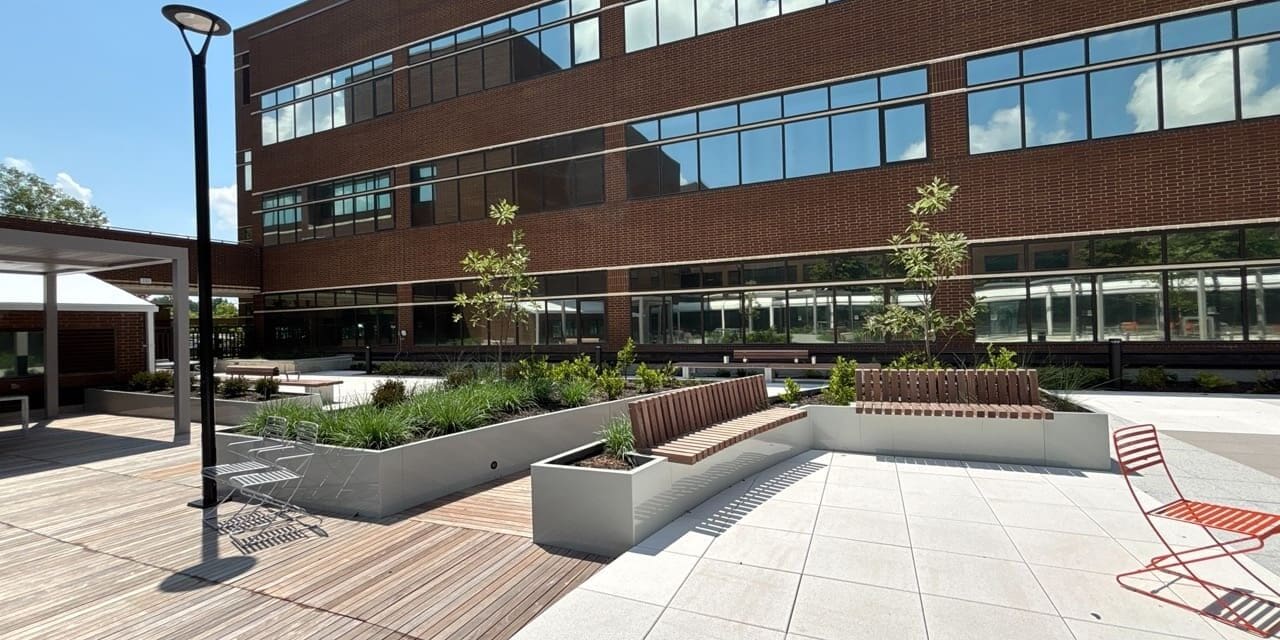 1 Fedex Courtyard 396d59f5 E527 4f40 B2a2 78af8b9d972f Large